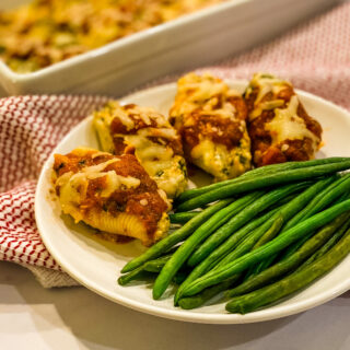 Spinach, Tomato, And Onion Stuffed Shells