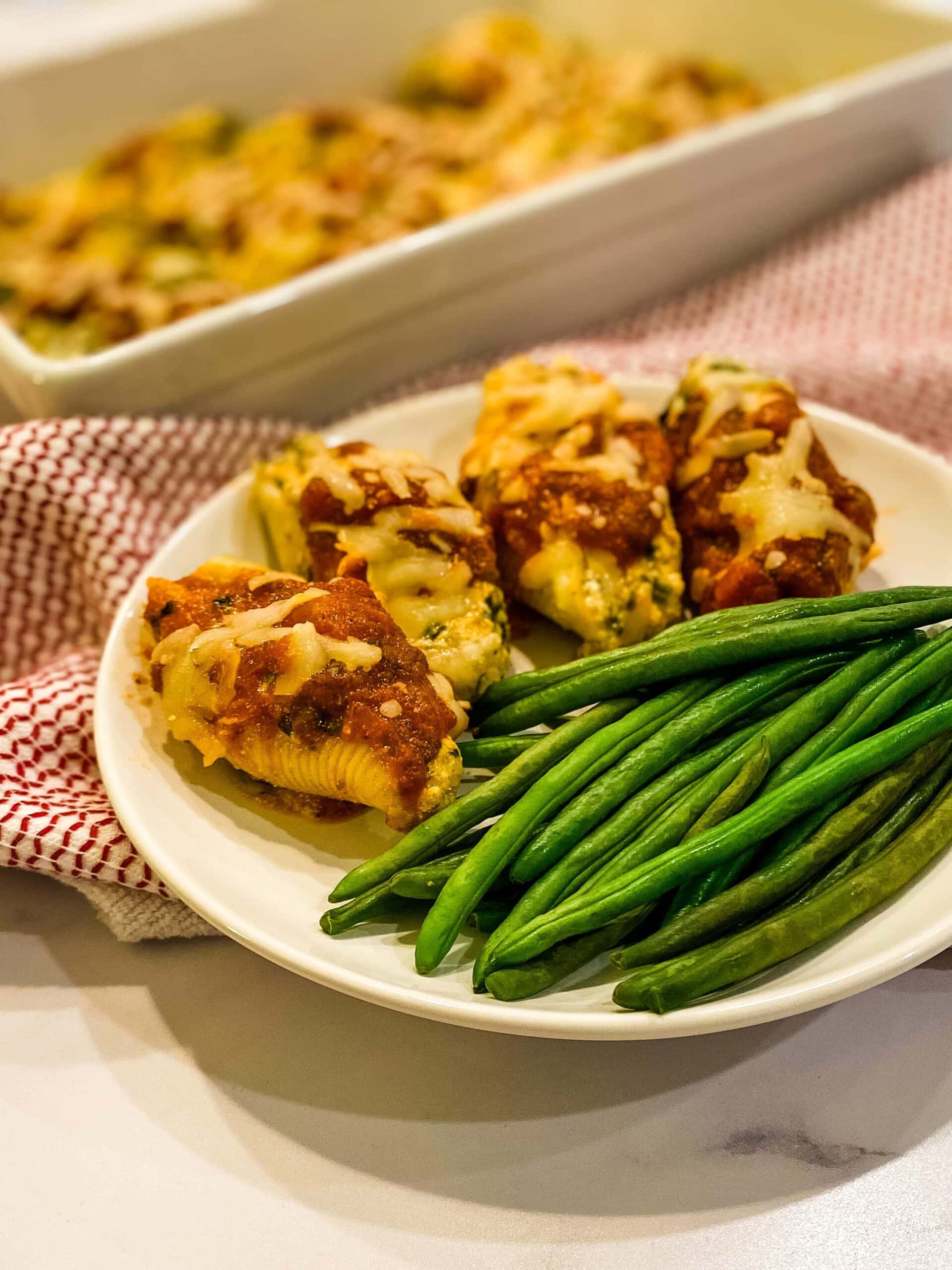 Spinach, Tomato, And Onion Stuffed Shells