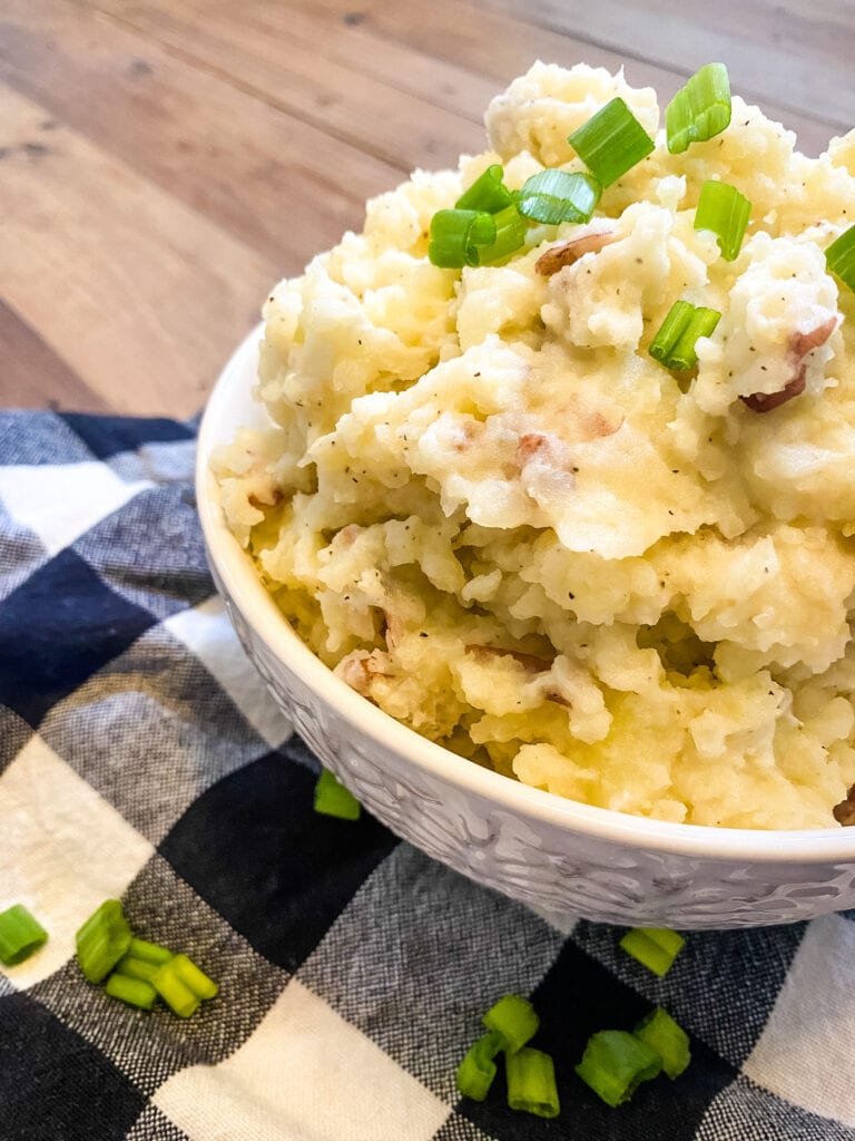 Healthy Garlic Mashed Potatoes - Cooking With Fudge